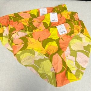 NWT! Auden invisible edge tropical (forest green) print bikini set (3 pairs)